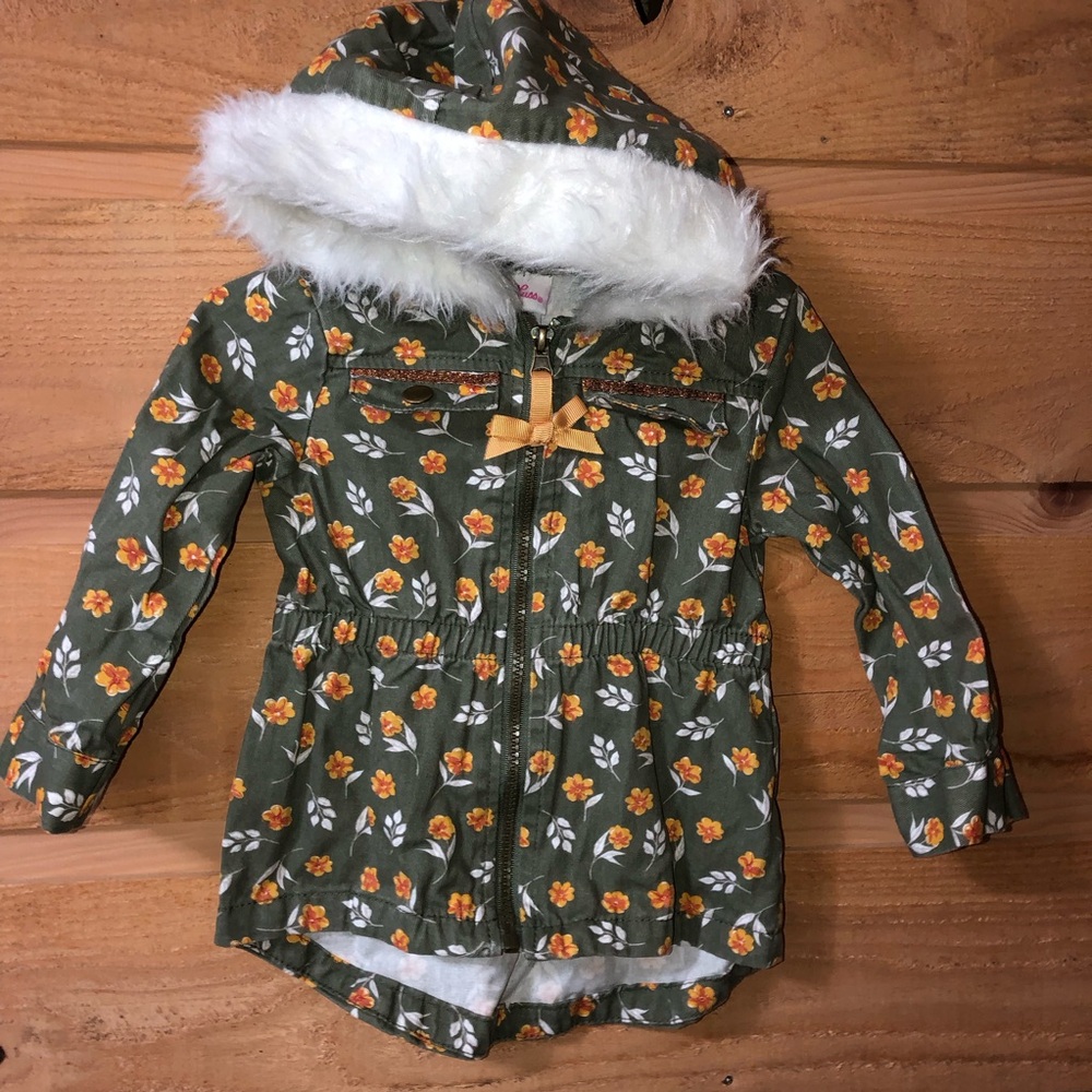 Fall fashion light weight jacket faux fur trim hood front full zip green